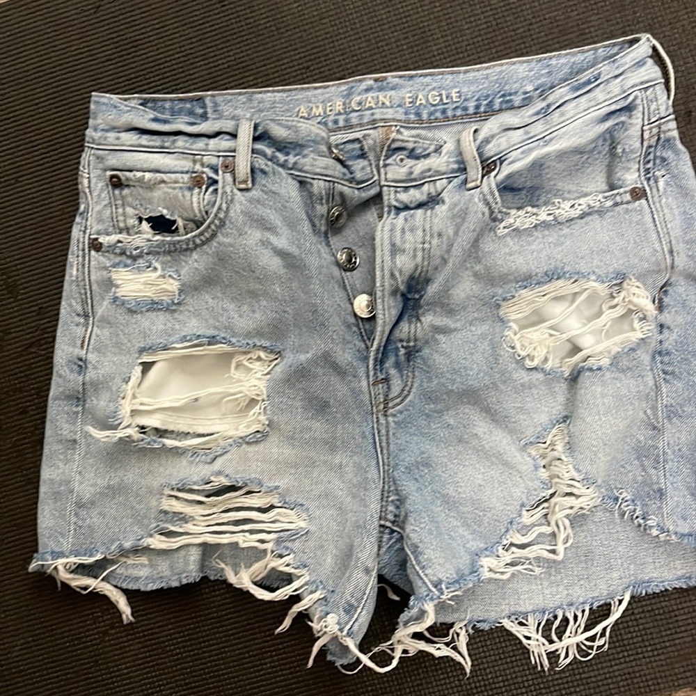 American Eagle 90’s Boyfriend Short